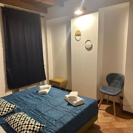 Feel - Piazza Pontida Balcony