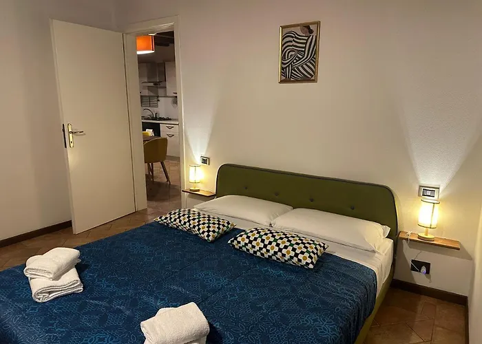 Feel - Piazza Pontida Balcony *