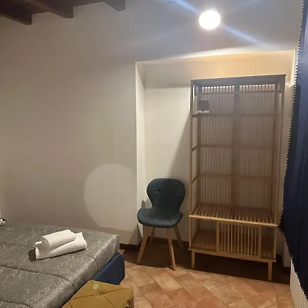 Feel - Piazza Pontida Balcony